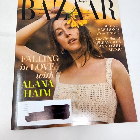 Harper's Bazaar Magazine February 2022 Alana Haim Anna Ewers Yang Minha Kim Jin - Picture 2 of 16